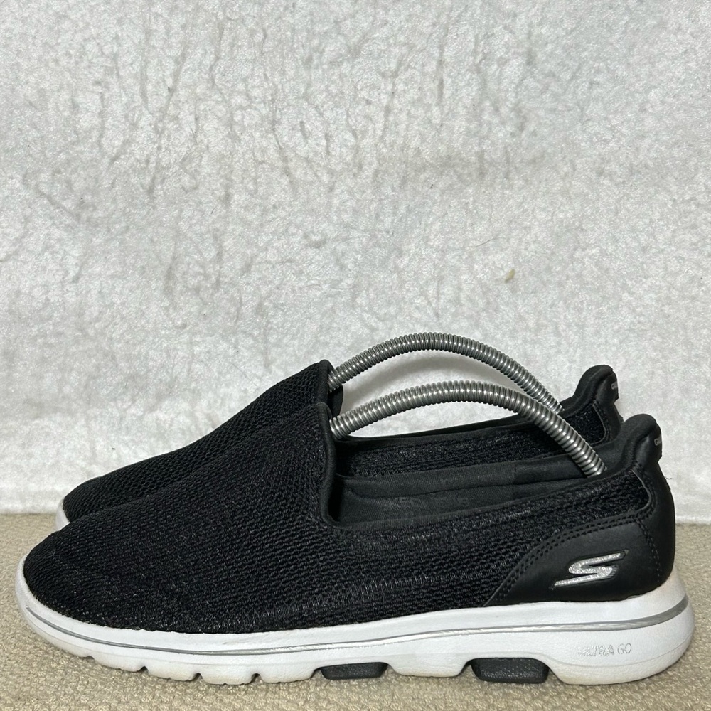 Skechers Womens Black Knit GO Walk 5 Ultra GO Slip On Sneakers Shoes SZ 8.5 - Picture 2 of 11